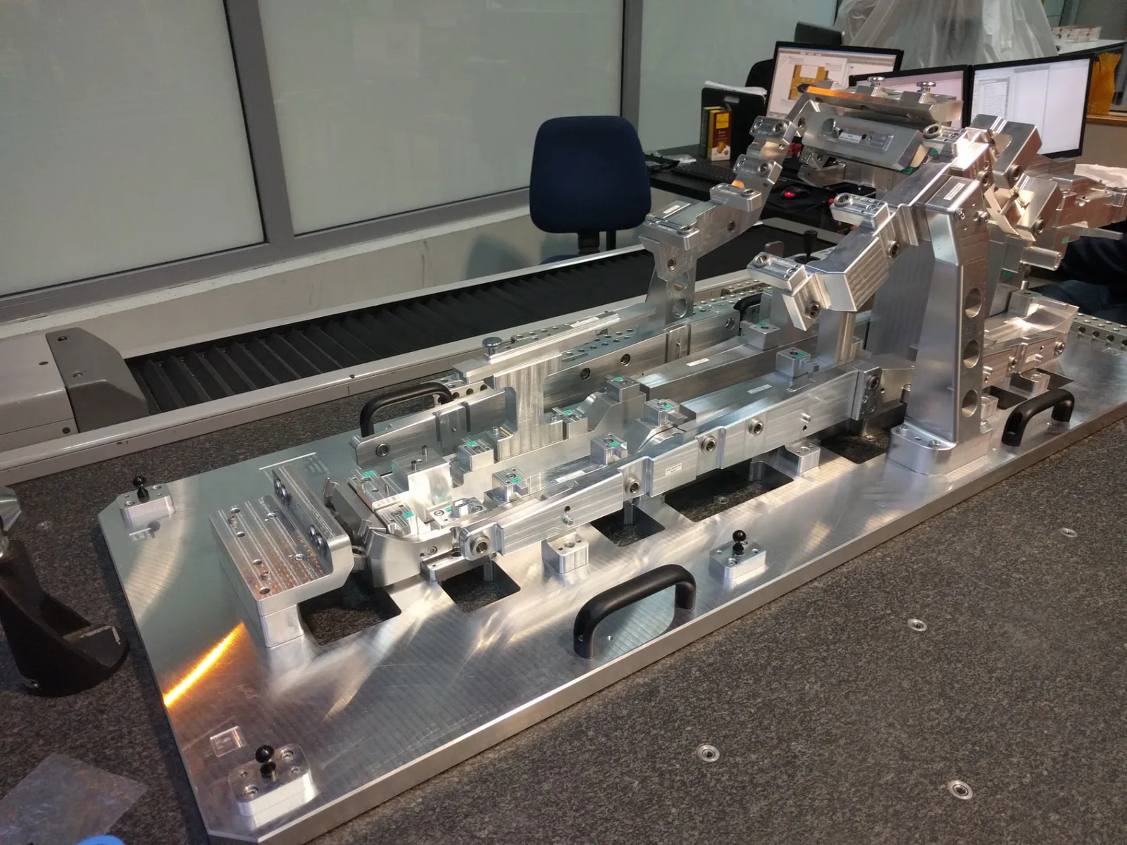 Machined aluminium cubing on a three-dimensional measuring table