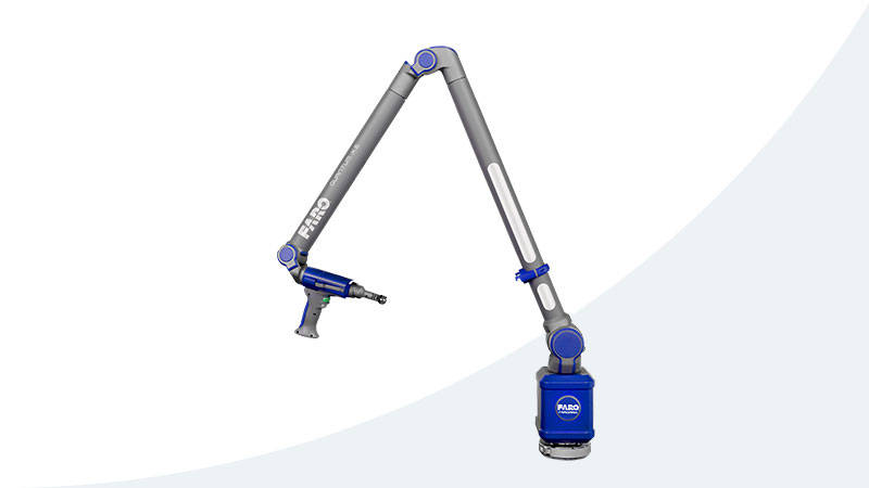 Sistema híbrido Super 6DoF TrackArm da FARO com laser tracker e braço de medição
