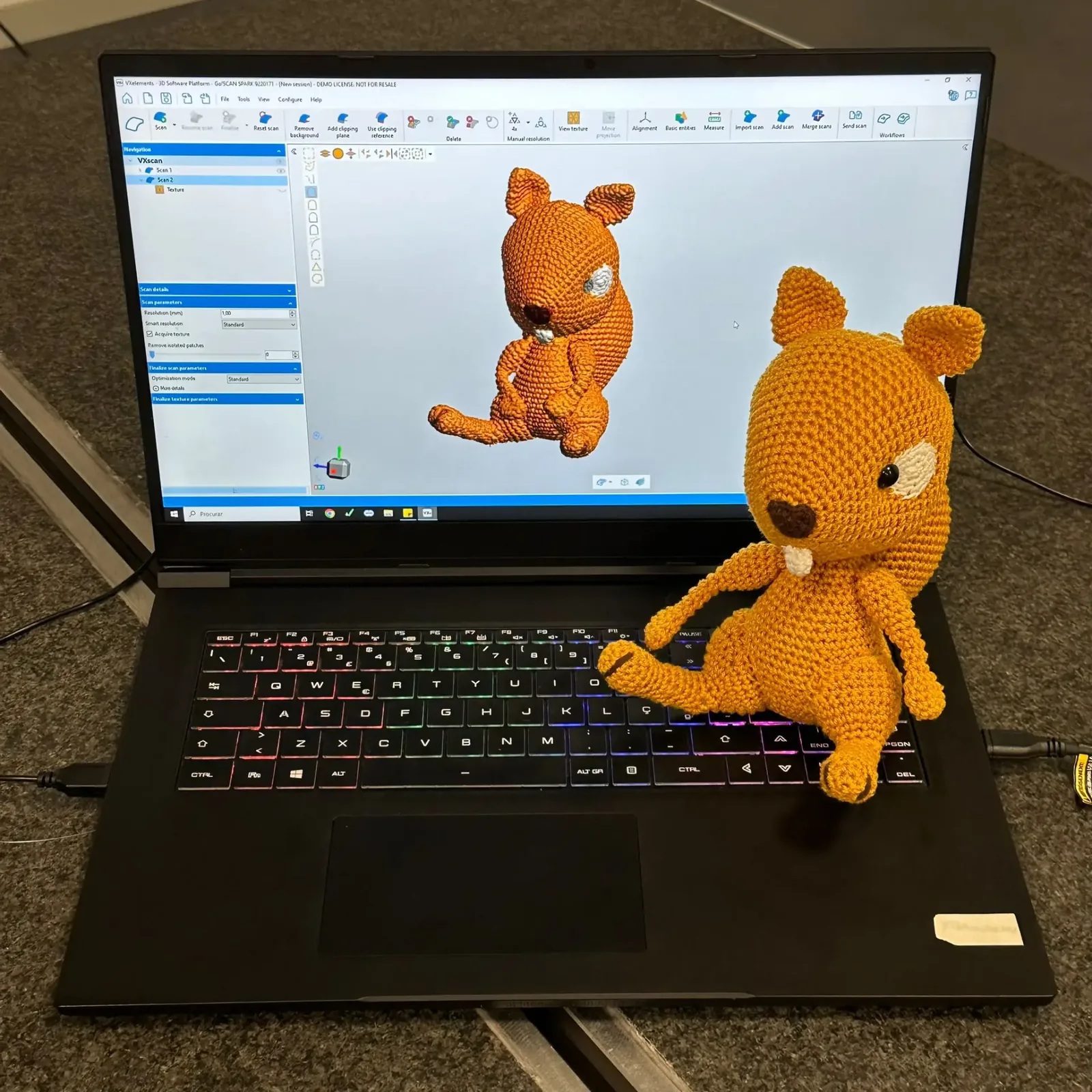 Digitalización 3D de pieza textil con escáner Go!SCAN y software VXelements